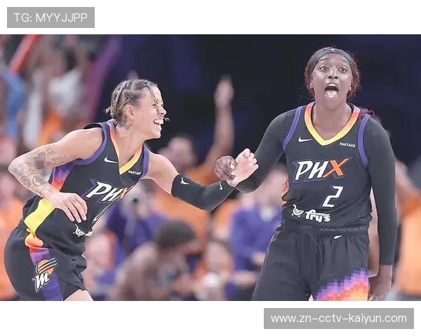 拉斯维加斯王牌4-0横扫菲尼克斯水星,四年内三夺WNBA总冠军 拉斯维加斯王牌4-0横扫菲尼克斯水星,四年内三夺WNBA总冠军