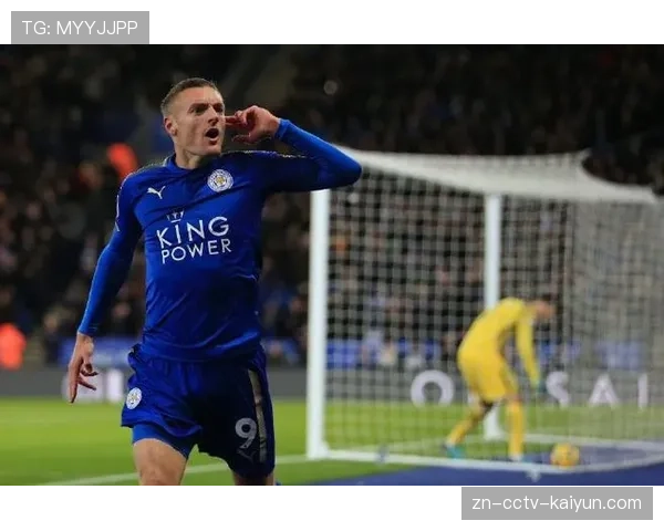 官方：莱斯特城前锋瓦尔迪与俱乐部续约一年，将征战生涯第15个英超赛季